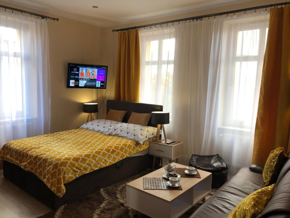 Bibi Apartament Appartamento Jelenia Góra Esterno foto