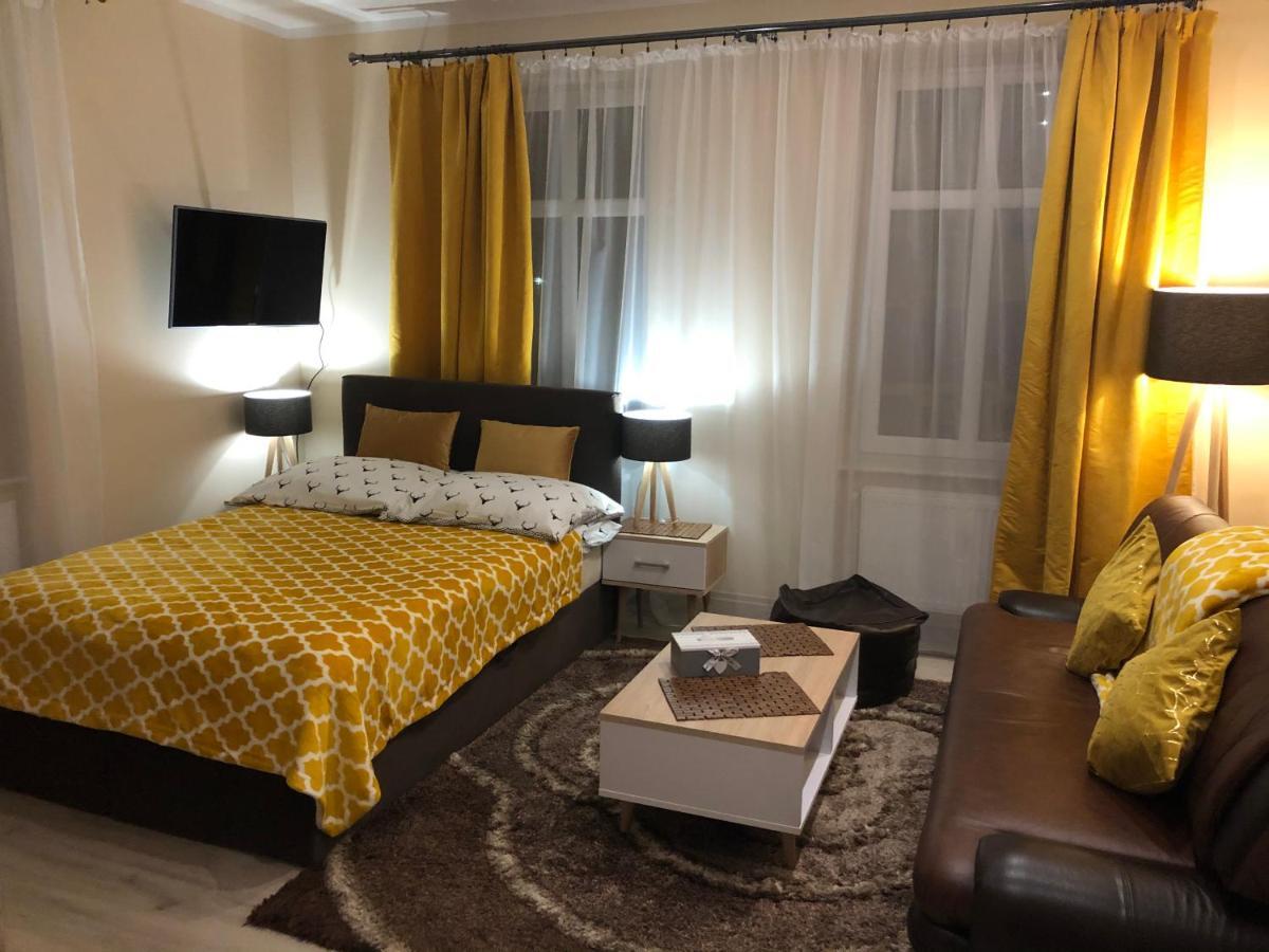 Bibi Apartament Appartamento Jelenia Góra Esterno foto