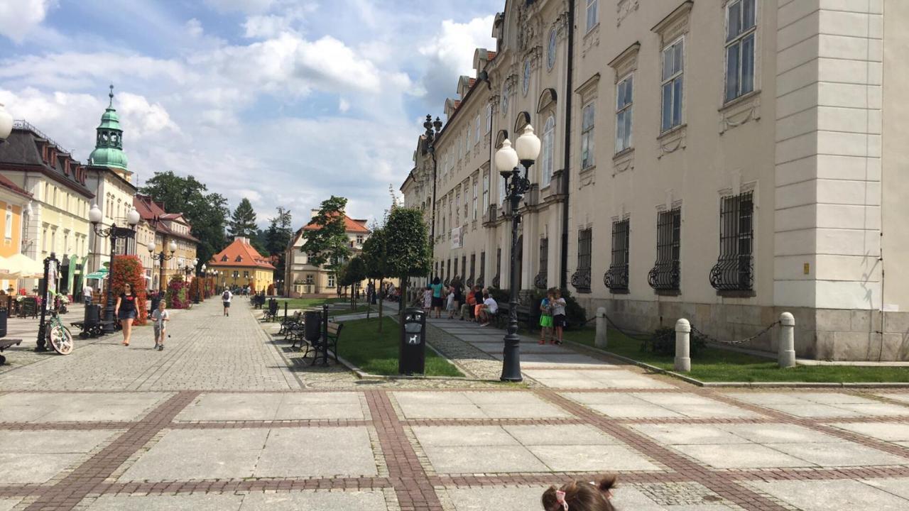 Bibi Apartament Appartamento Jelenia Góra Esterno foto