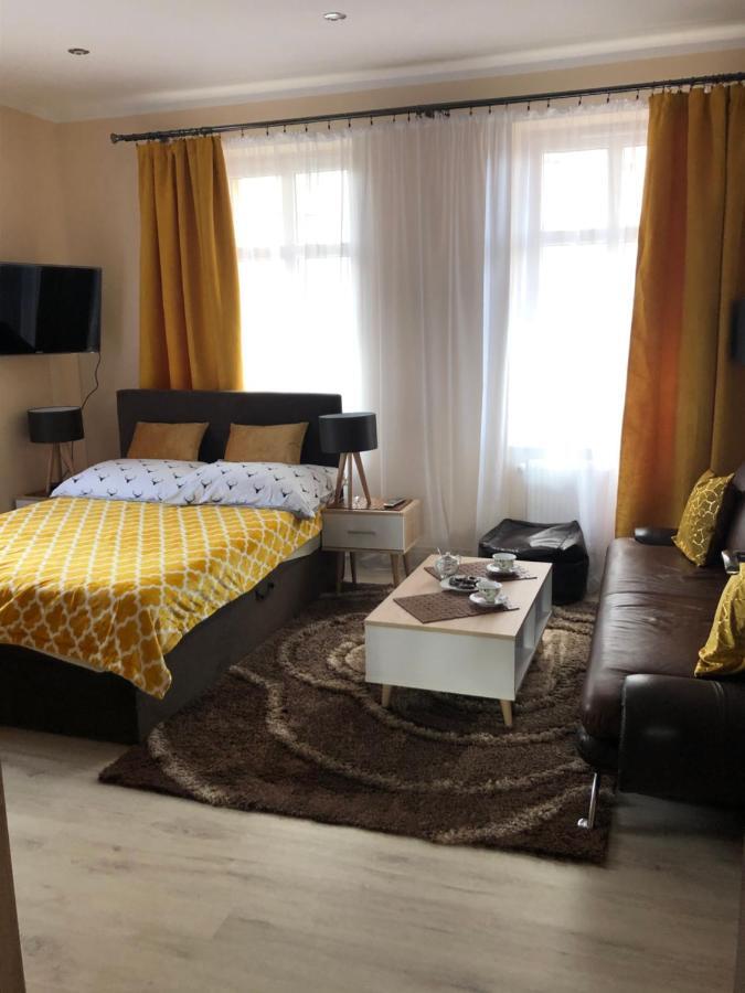 Bibi Apartament Appartamento Jelenia Góra Esterno foto
